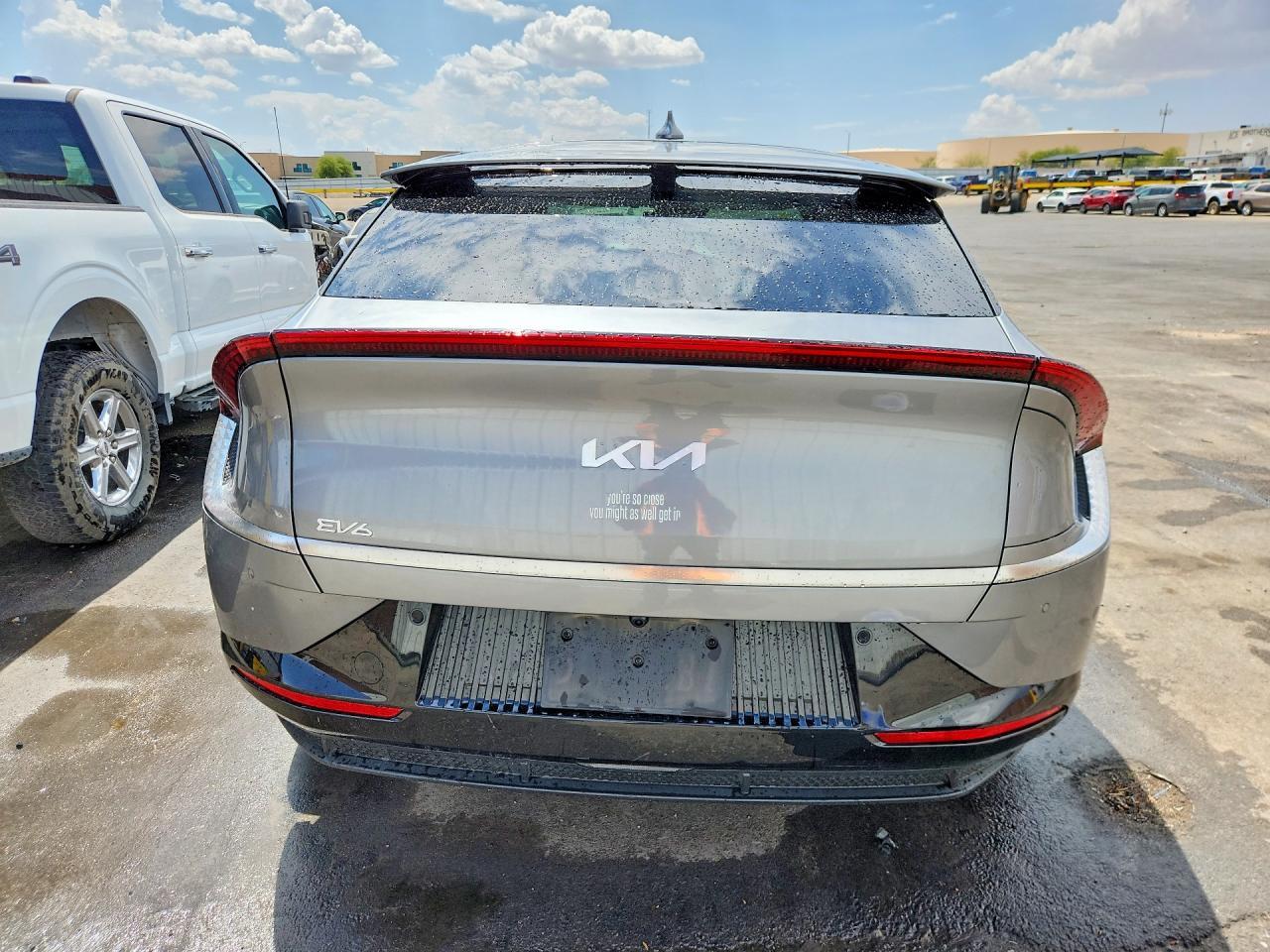 2024 KIA EV6 WIND — Фото 6 из 12
