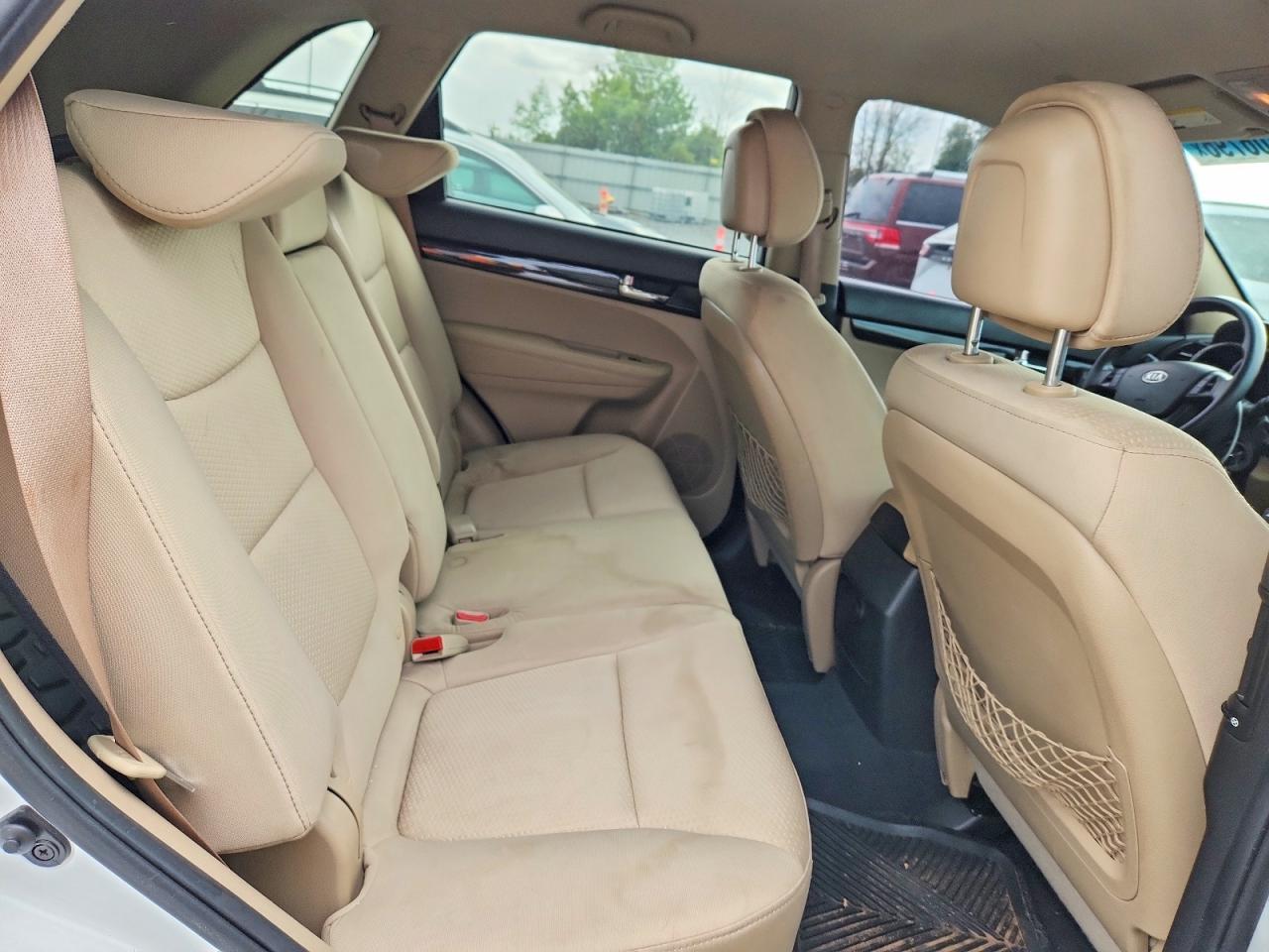 2012 KIA SORENTO LX — Фото 11 из 13