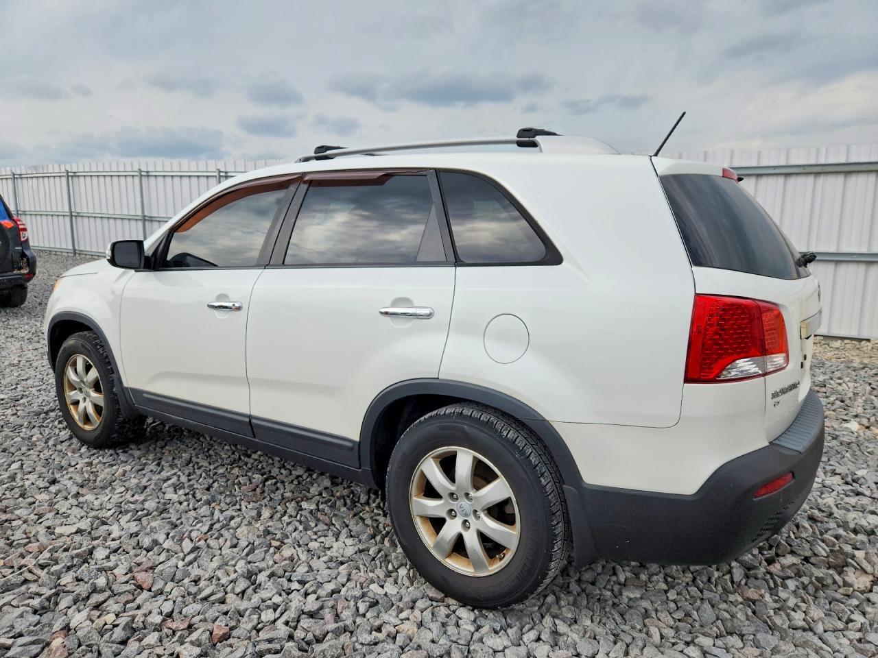 2012 KIA SORENTO LX — Фото 2 из 13