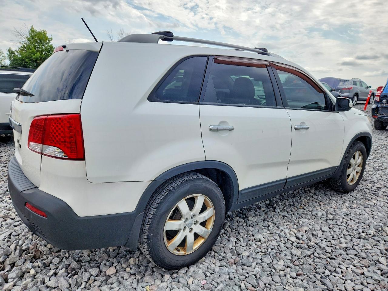 2012 KIA SORENTO LX — Фото 3 из 13