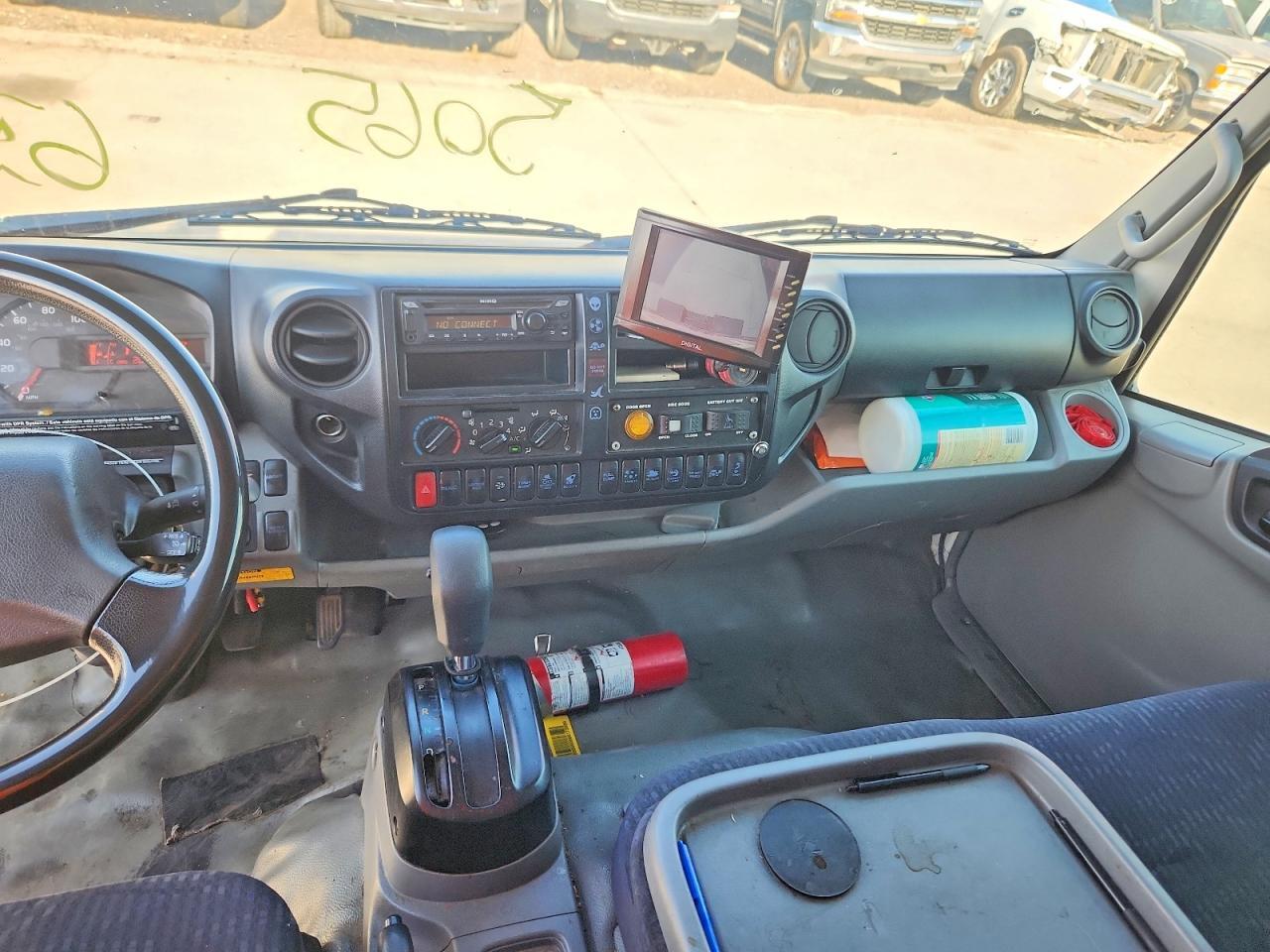 2018 HINO 195 BOX TRUCK — Фото 8 из 13