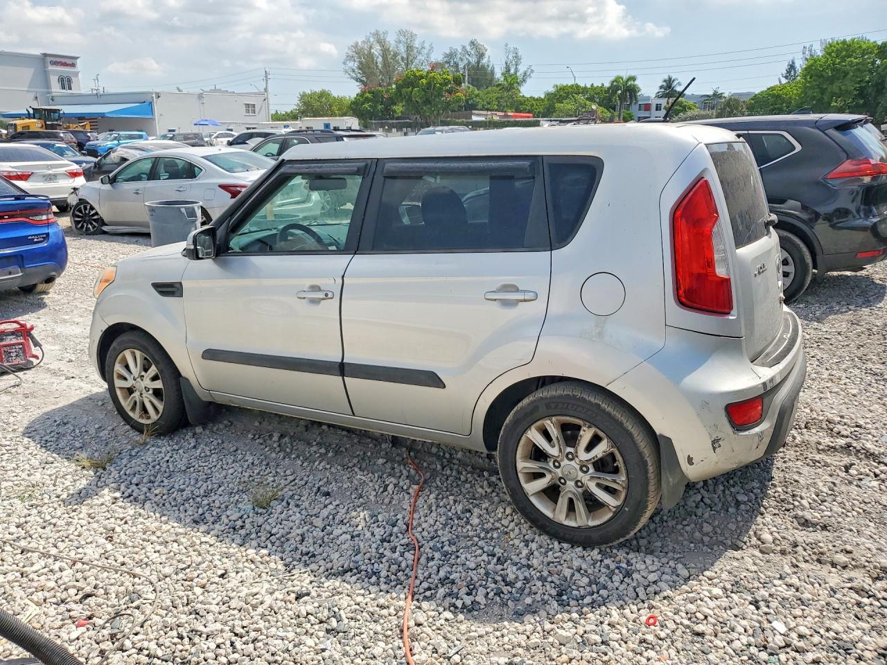 2012 KIA SOUL + — Фото 2 из 12