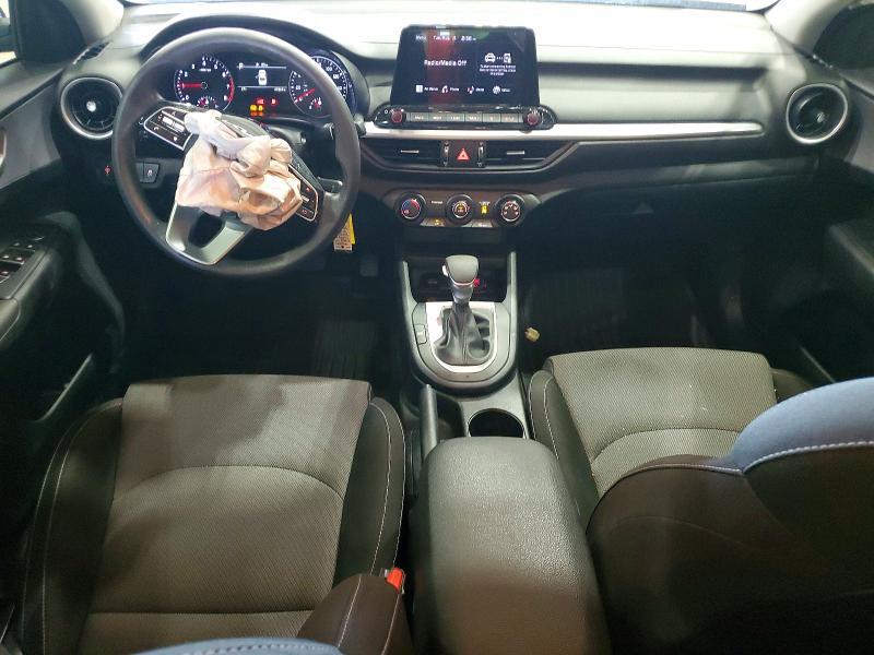 2024 KIA FORTE LXS — Фото 8 из 12