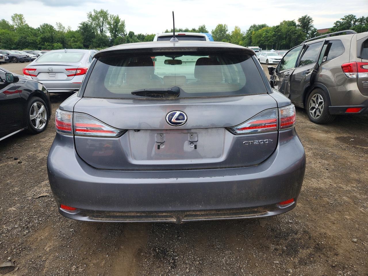 2012 LEXUS CT 200 — Фото 6 из 12