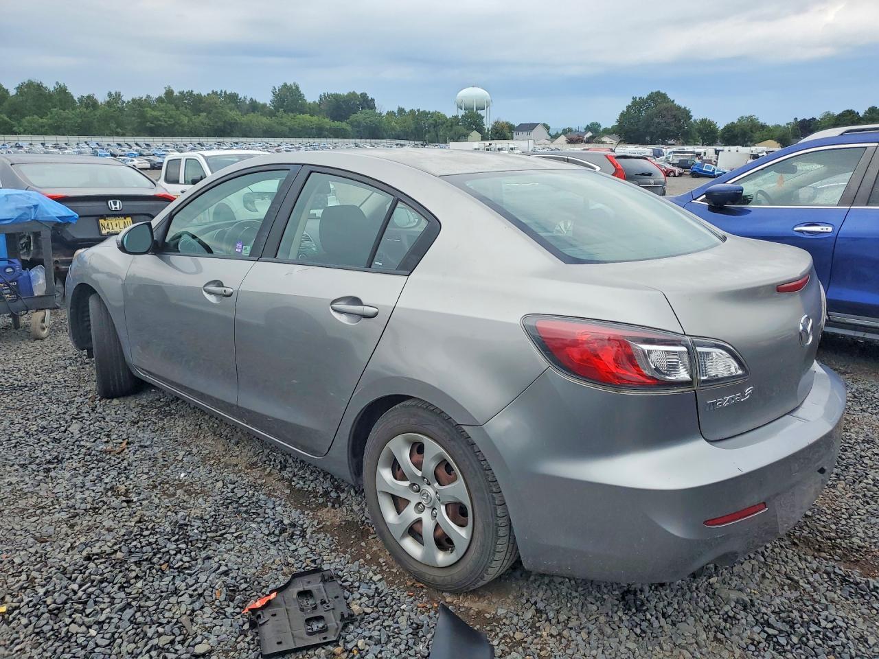 2012 MAZDA 3 I — Фото 2 из 12