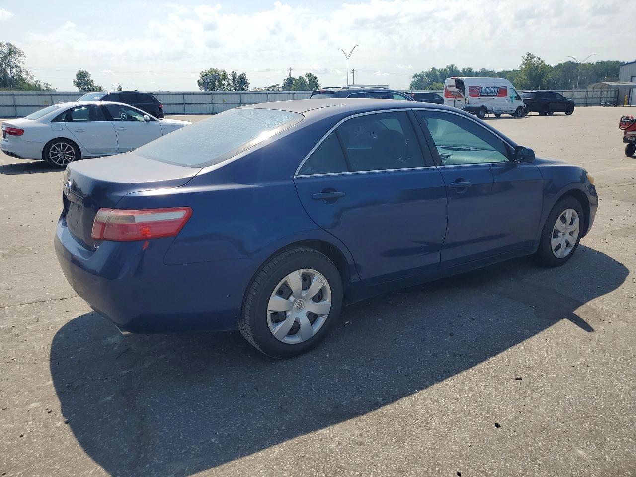 2007 TOYOTA CAMRY LE V6 — Фото 3 из 12