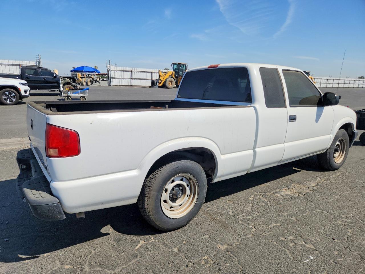 2003 CHEVROLET S TRUCK S10 — Фото 3 из 12