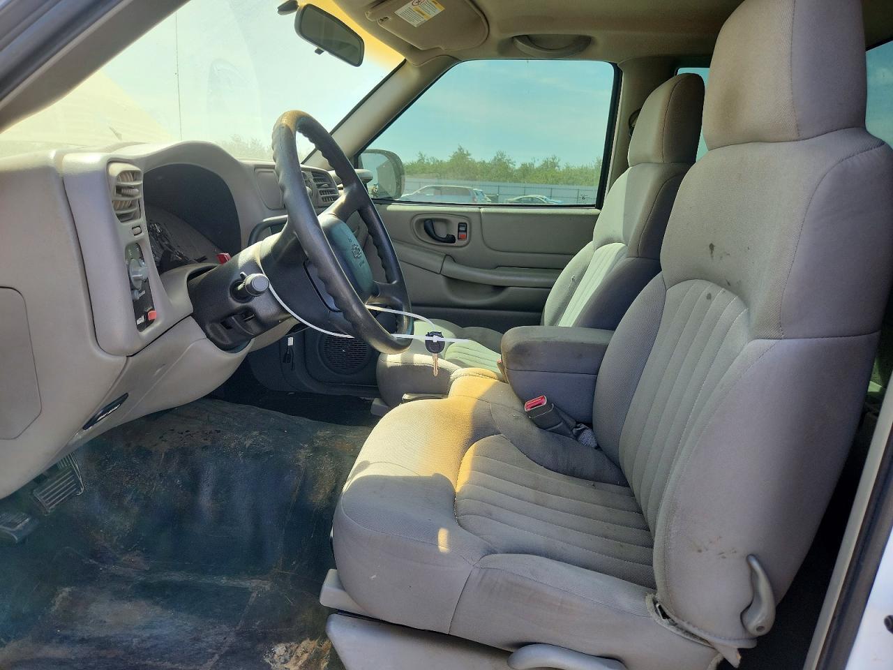 2003 CHEVROLET S TRUCK S10 — Фото 7 из 12