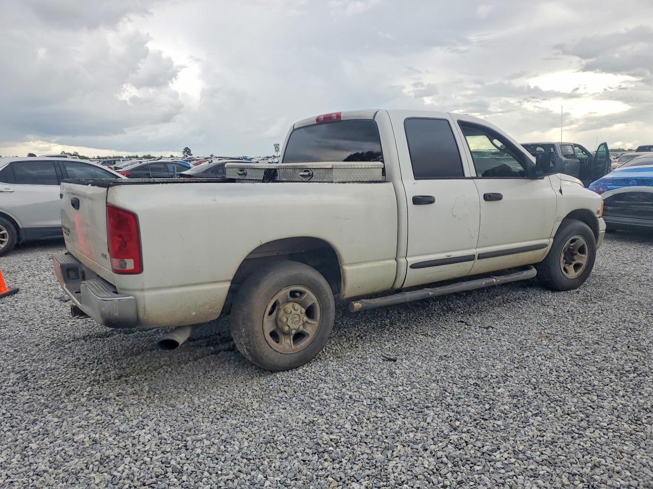 2003 DODGE RAM 3500 ST — Фото 3 из 12