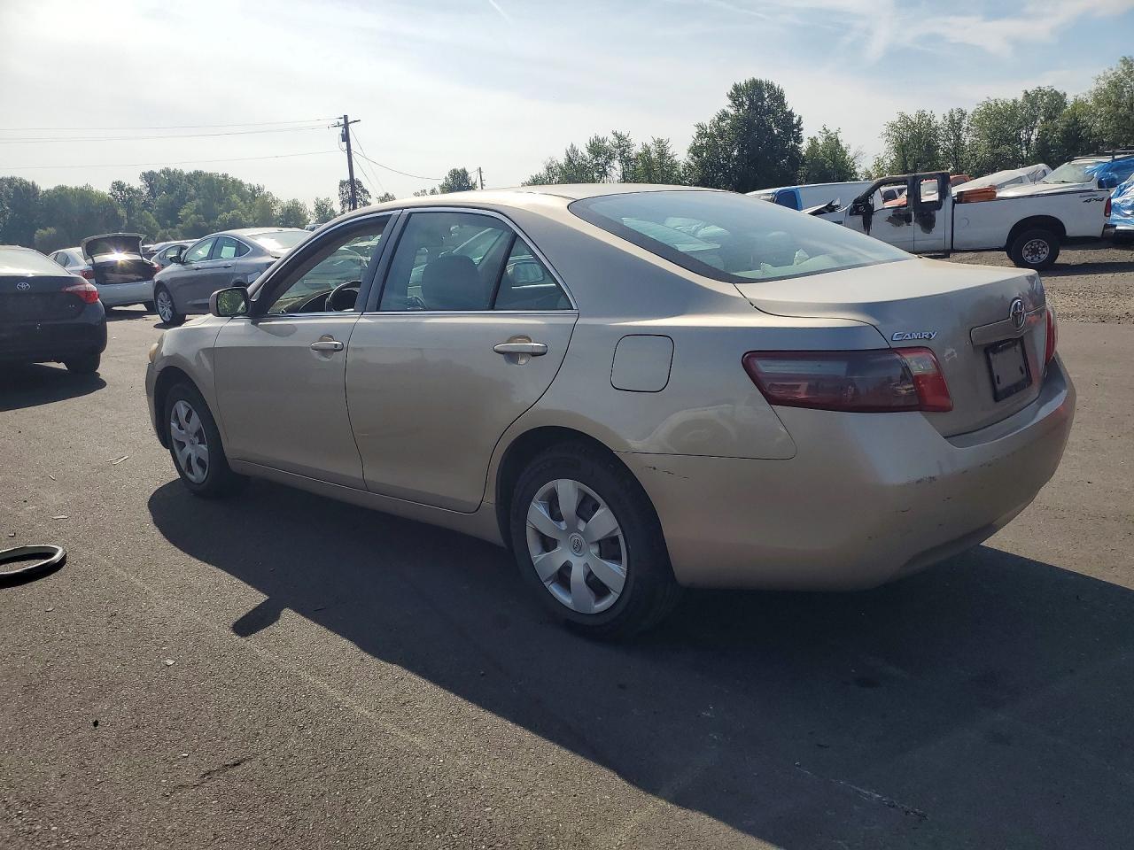 2007 TOYOTA CAMRY LE — Фото 2 из 12