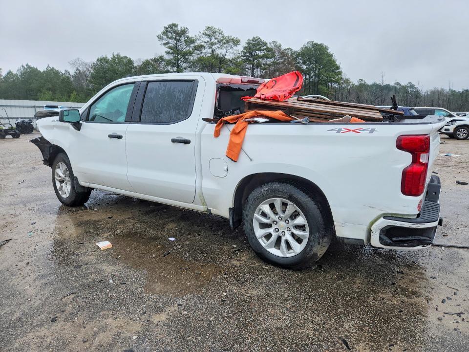 2024 CHEVROLET SILVERADO — Фото 2 из 12