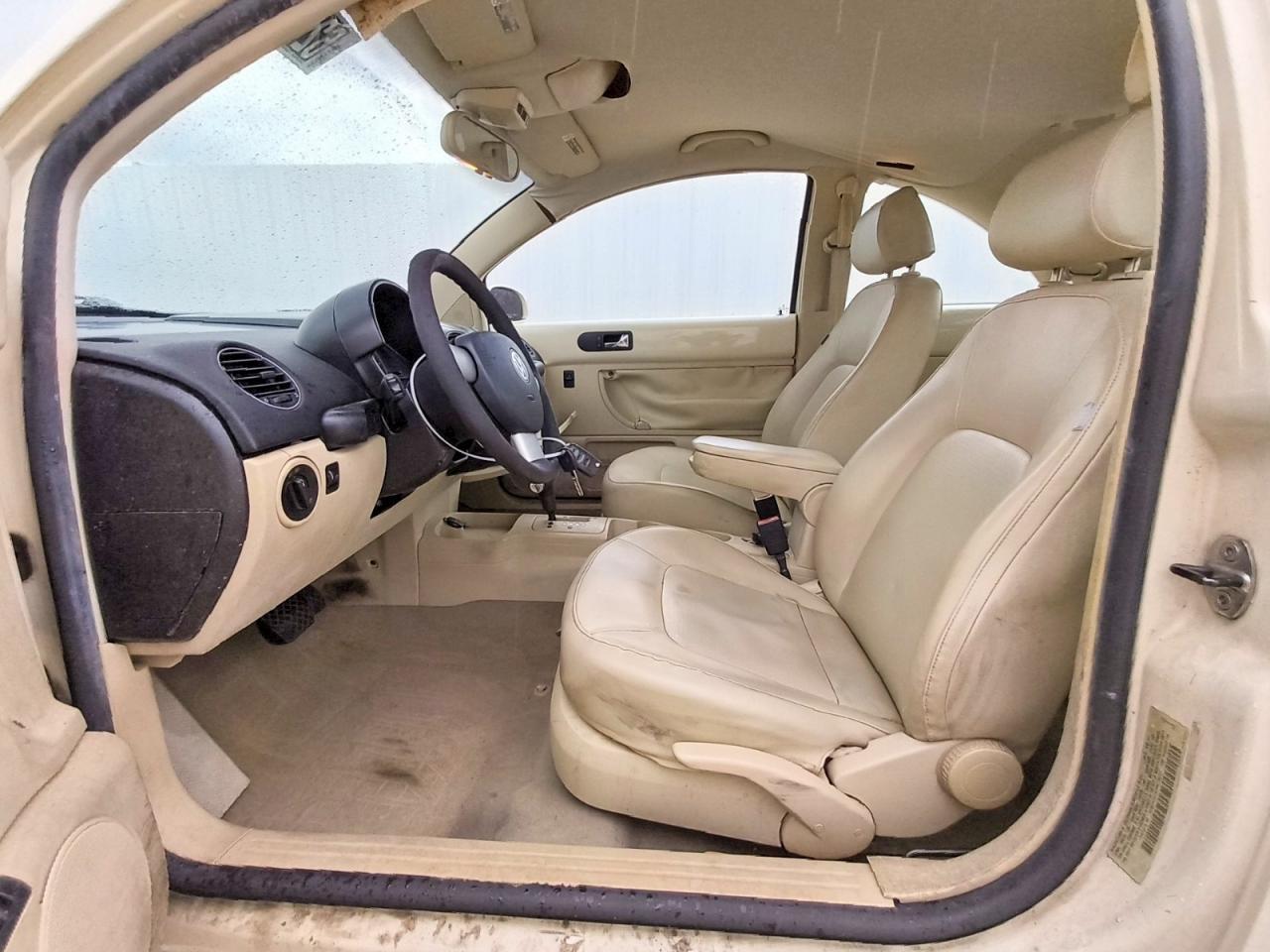 2007 VOLKSWAGEN NEW BEETLE 2.5L — Фото 7 из 12