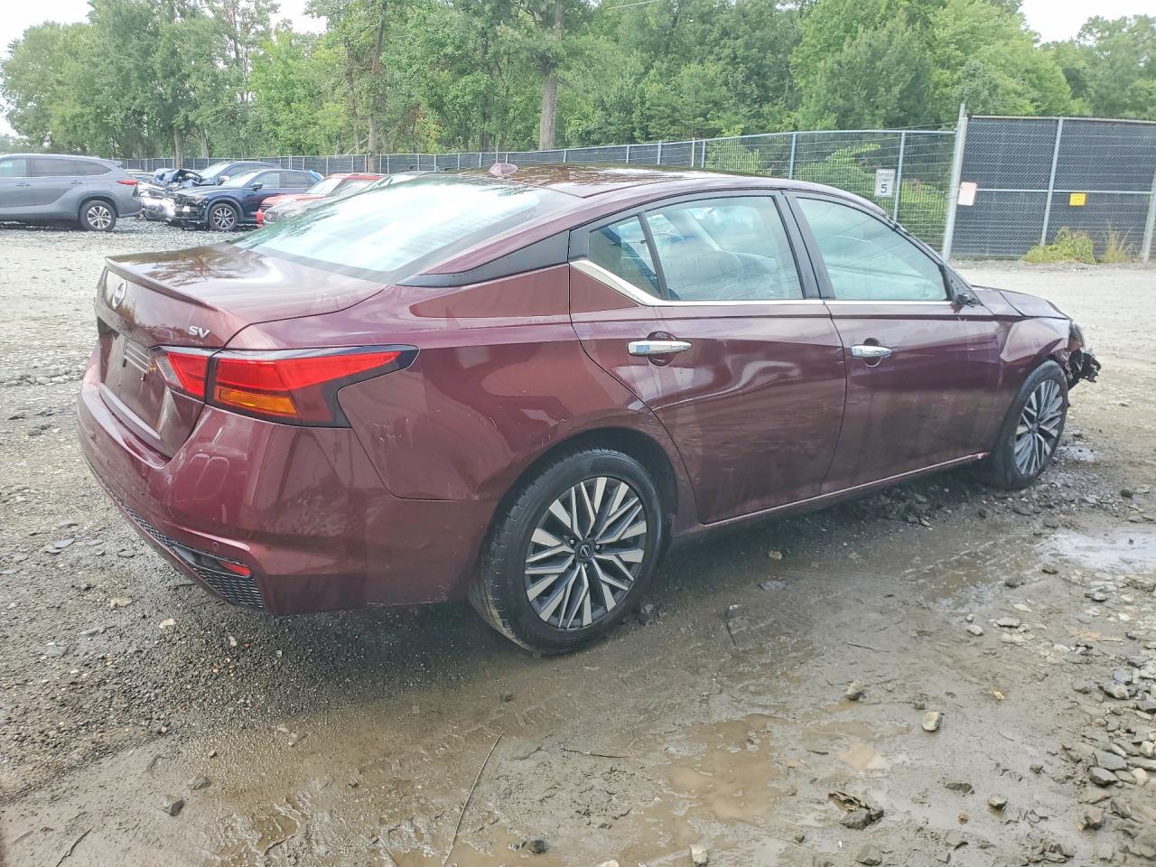 2024 NISSAN ALTIMA SV — Фото 3 из 12