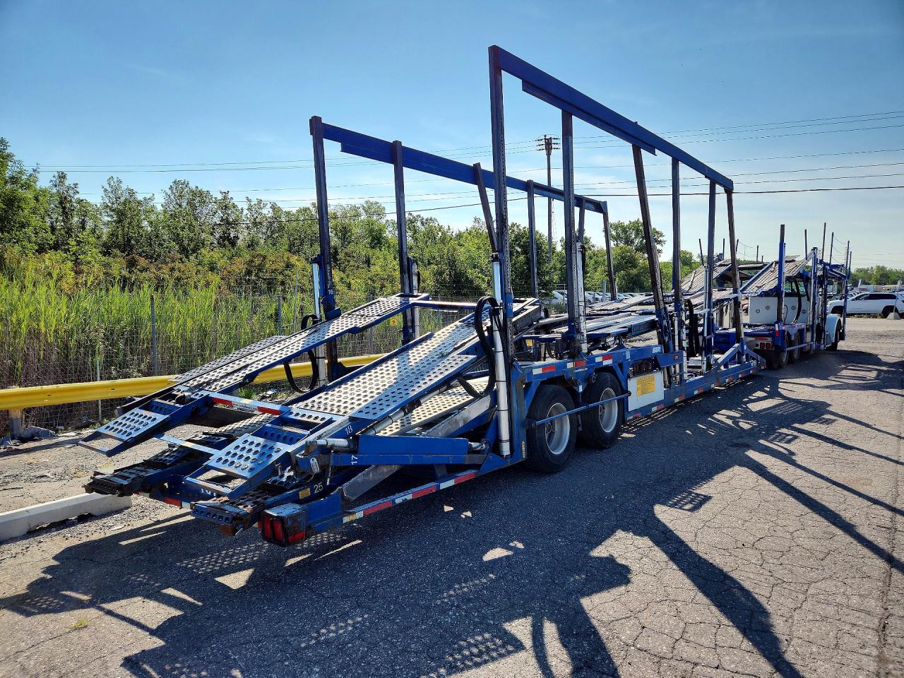 2012 PETERBILT 365 CAR HAULER TRUCK — Фото 3 из 12
