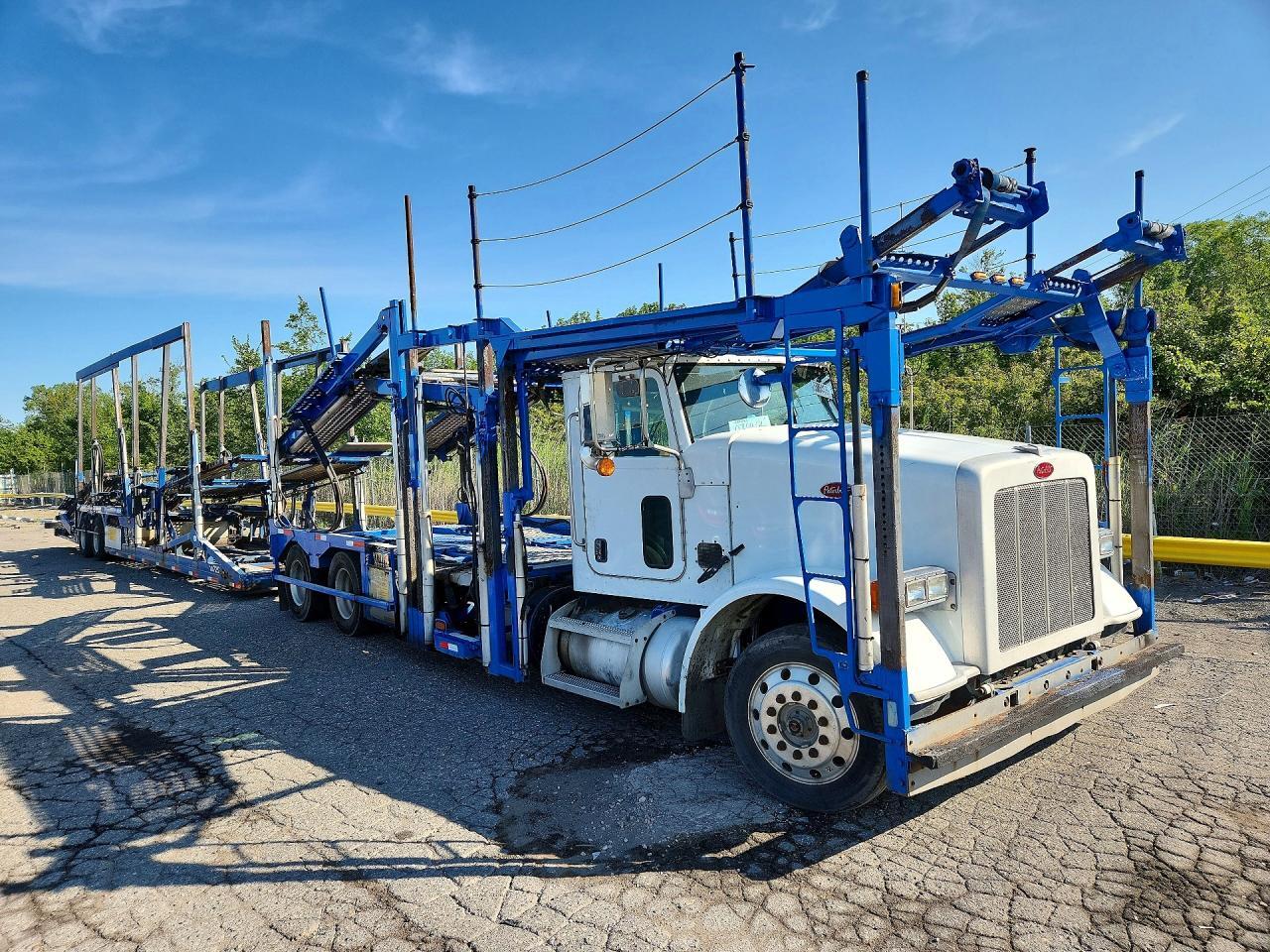 2012 PETERBILT 365 CAR HAULER TRUCK — Фото 4 из 12