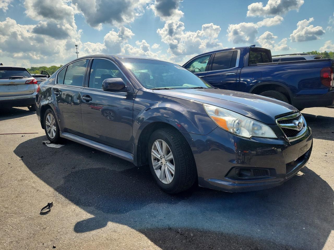 2012 SUBARU LEGACY — Фото 4 из 12