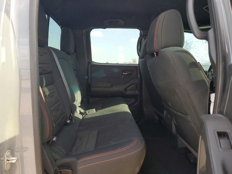 2024 NISSAN FRONTIER PRO-4X — Фото 10 из 12