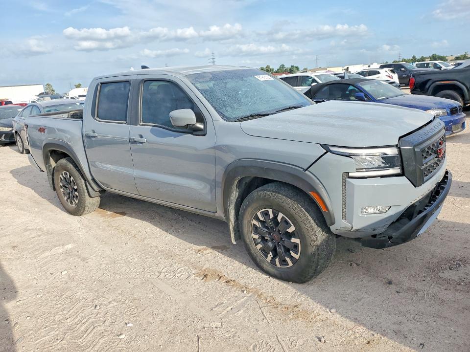 2024 NISSAN FRONTIER PRO-4X — Фото 4 из 12