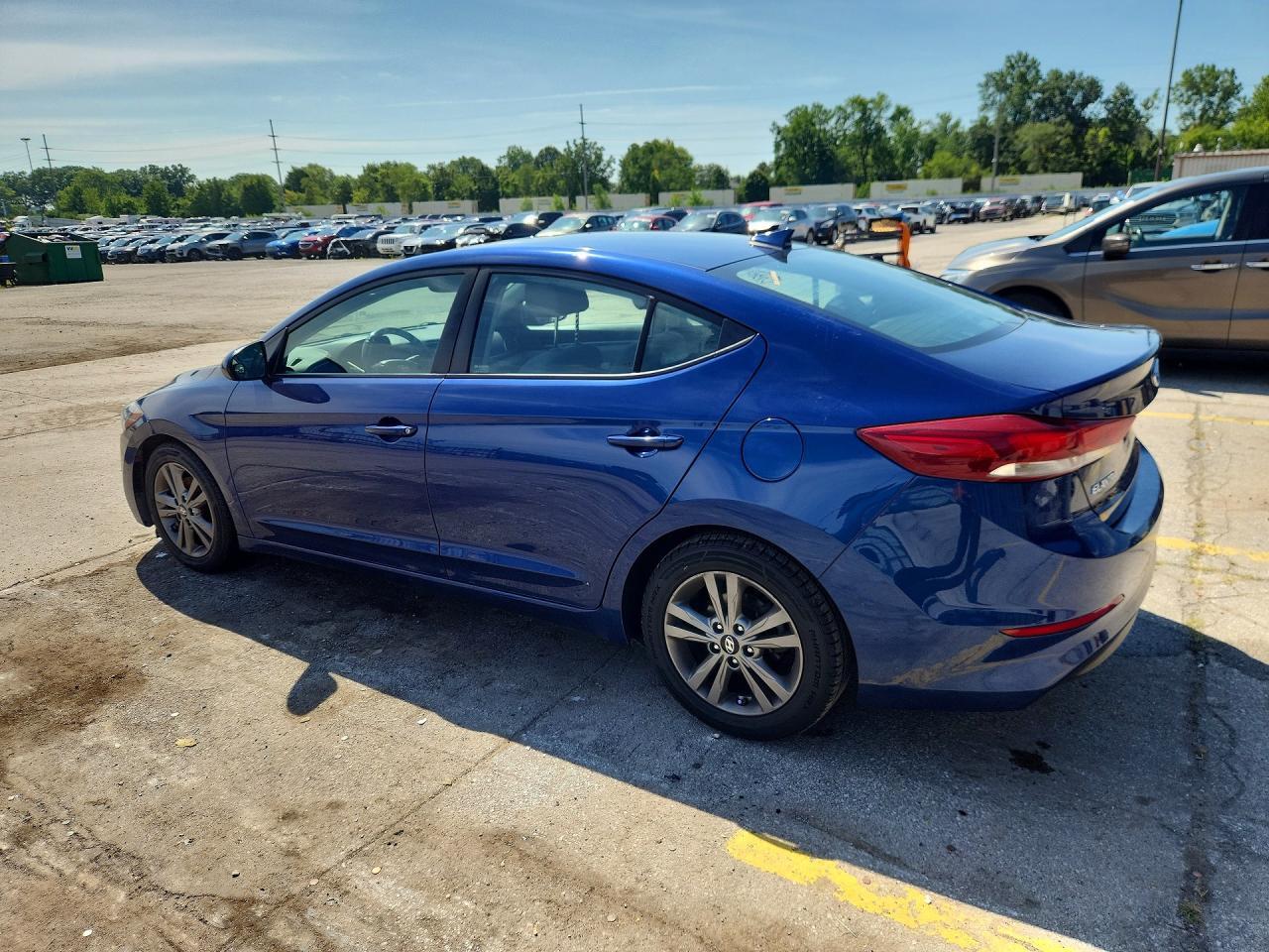 2018 HYUNDAI ELANTRA VALUE EDITION — Фото 2 из 12