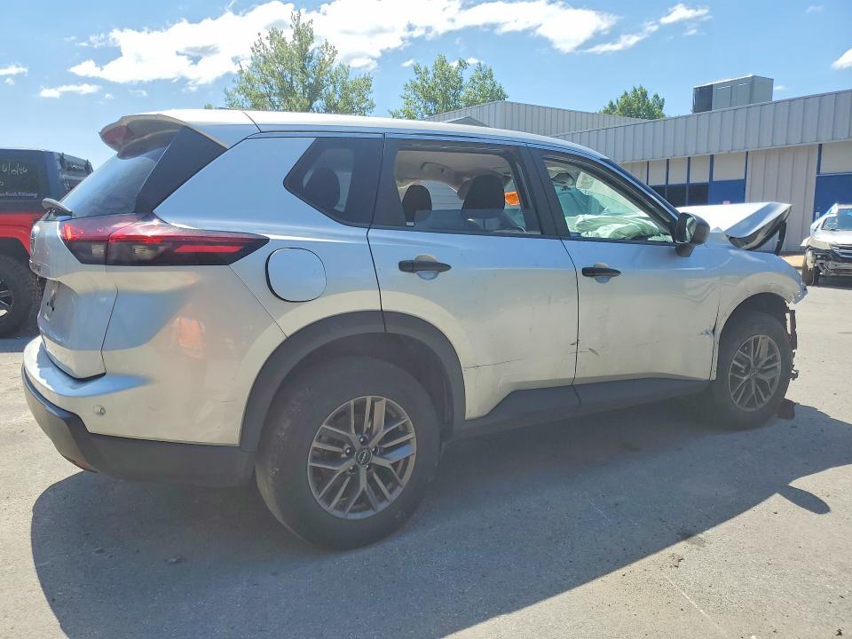 2024 NISSAN ROGUE S — Фото 3 из 12