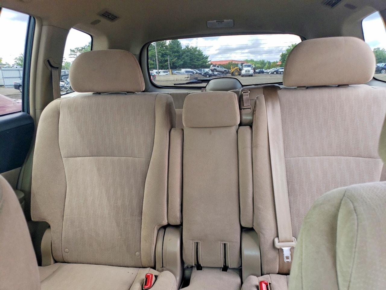 2012 TOYOTA HIGHLANDER BASE — Фото 10 из 13