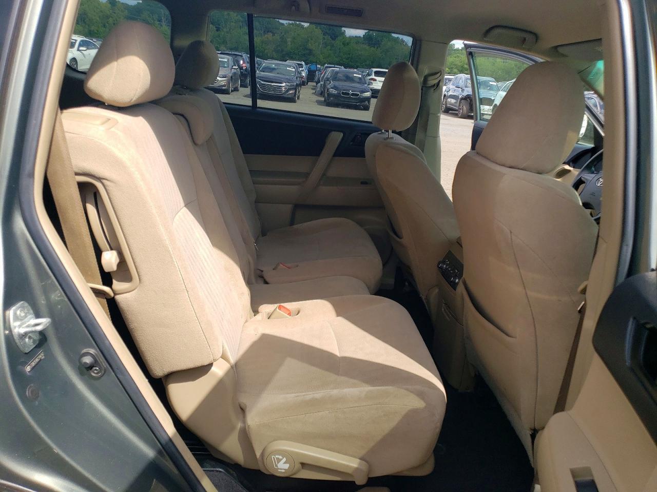 2012 TOYOTA HIGHLANDER BASE — Фото 11 из 13