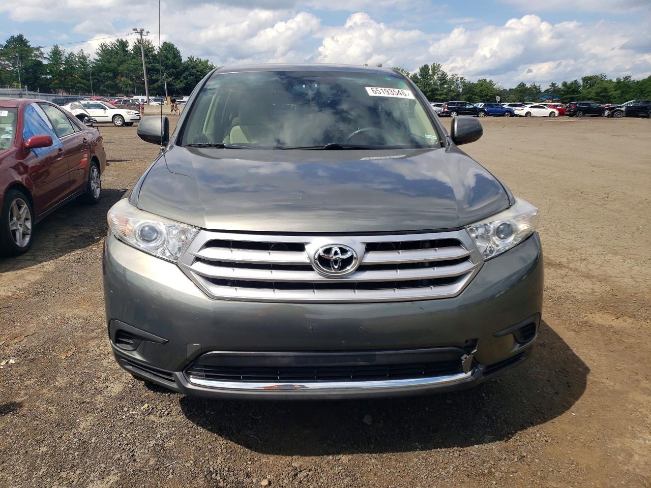 2012 TOYOTA HIGHLANDER BASE — Фото 5 из 13