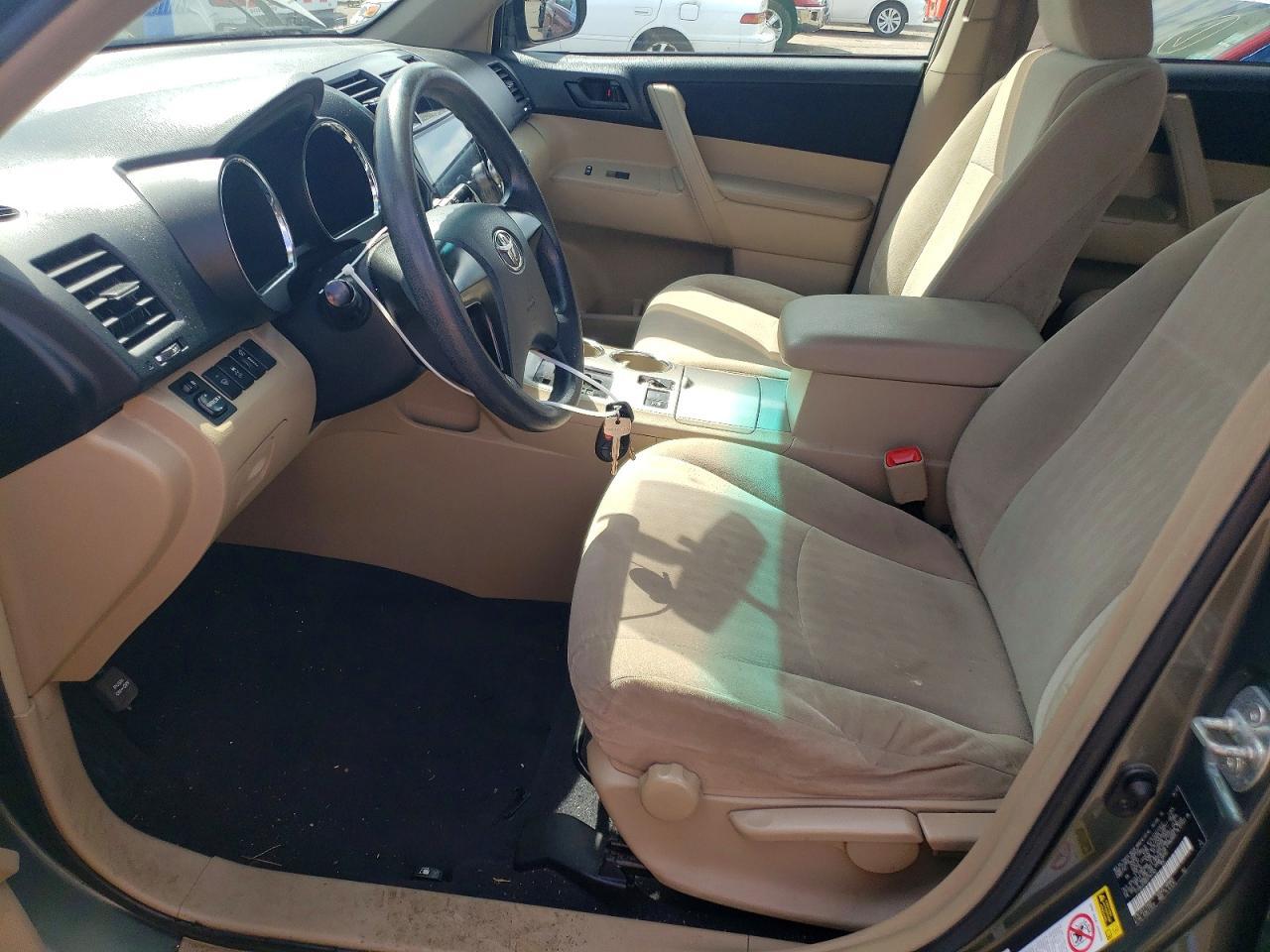 2012 TOYOTA HIGHLANDER BASE — Фото 7 из 13
