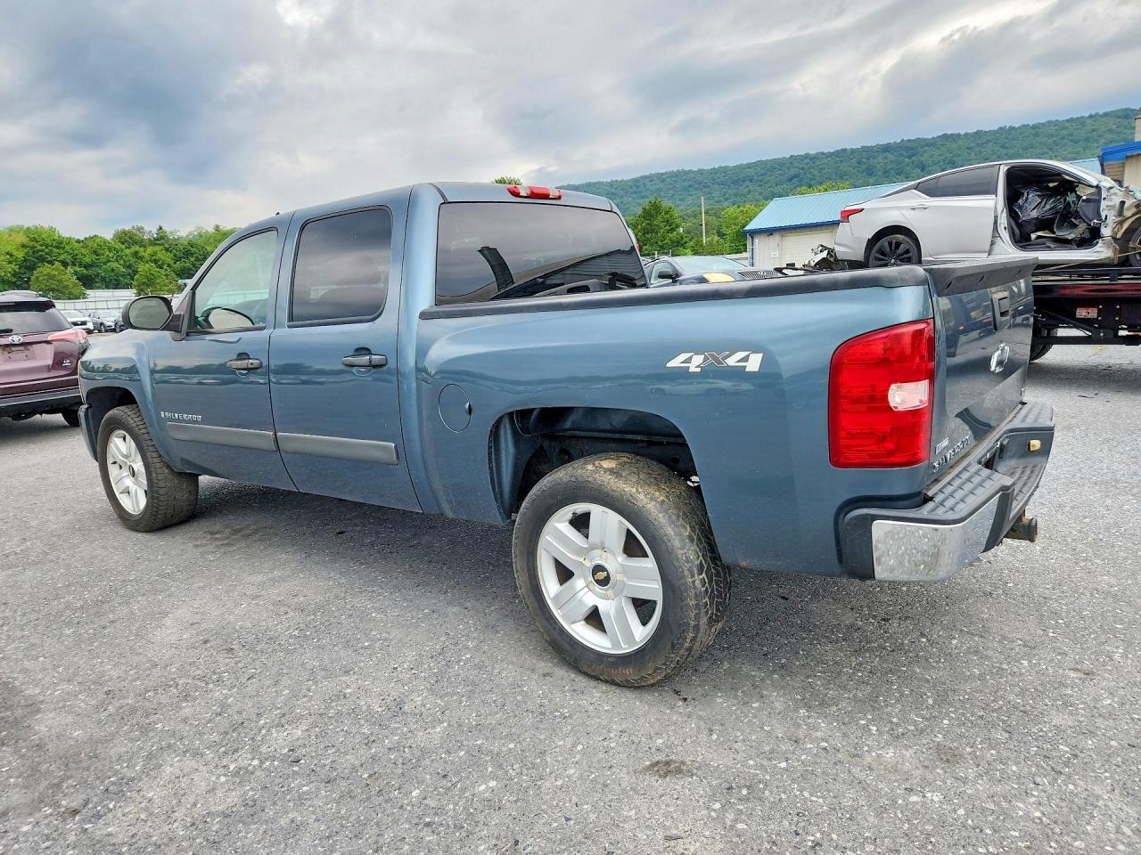 2008 CHEVROLET SILVERADO K1500 — Фото 2 из 12