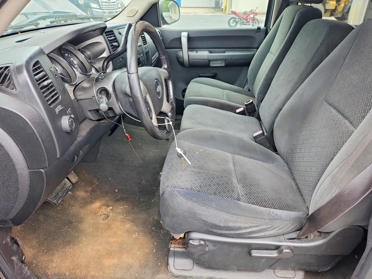 2008 CHEVROLET SILVERADO K1500 — Фото 7 из 12