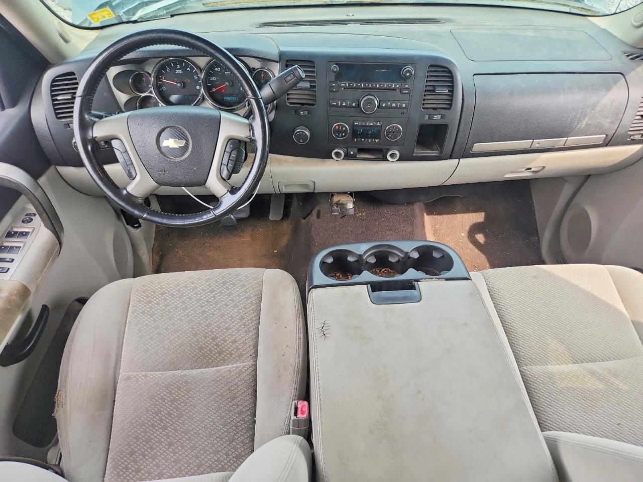 2008 CHEVROLET SILVERADO K1500 — Фото 8 из 13