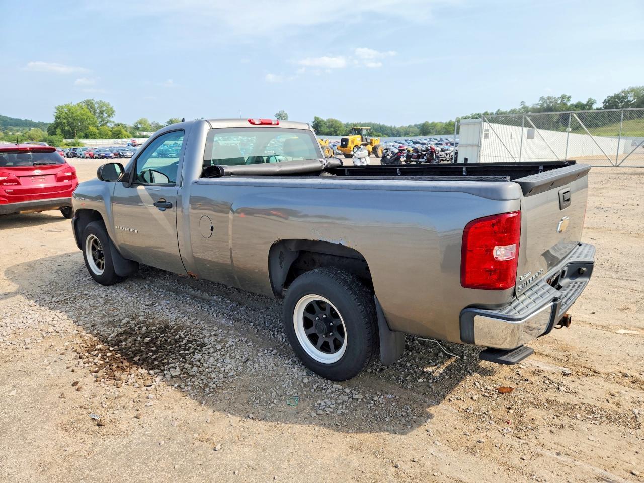 2008 CHEVROLET SILVERADO C1500 — Фото 2 из 12