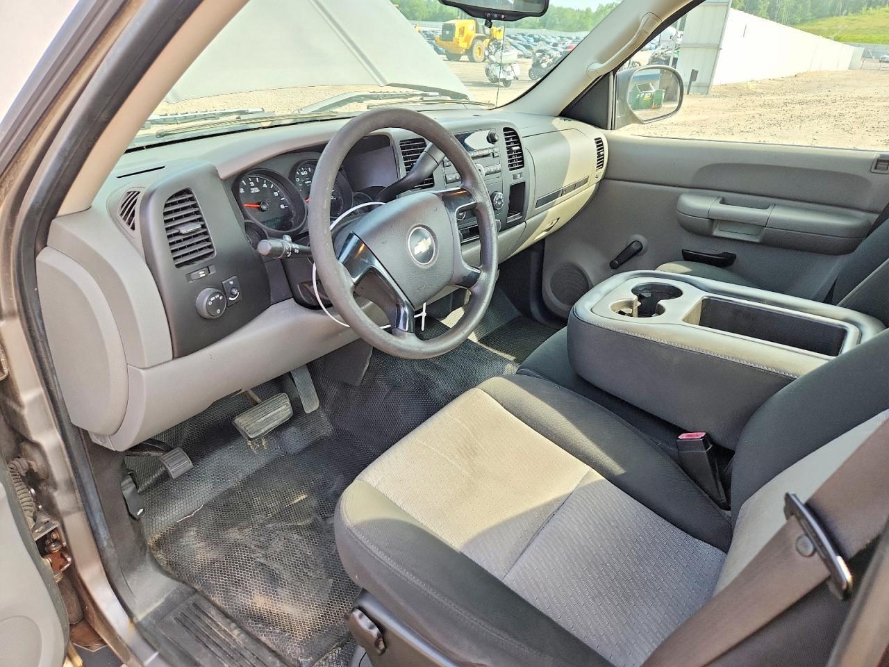 2008 CHEVROLET SILVERADO C1500 — Фото 8 из 12