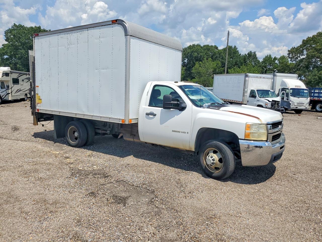 2008 CHEVROLET SILVERADO BOX TRUCK — Фото 4 из 13