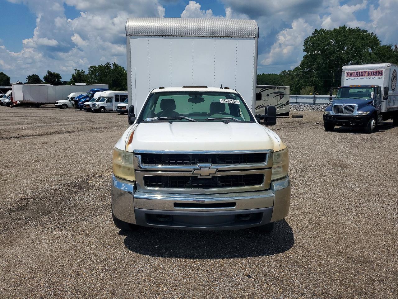 2008 CHEVROLET SILVERADO BOX TRUCK — Фото 5 из 13