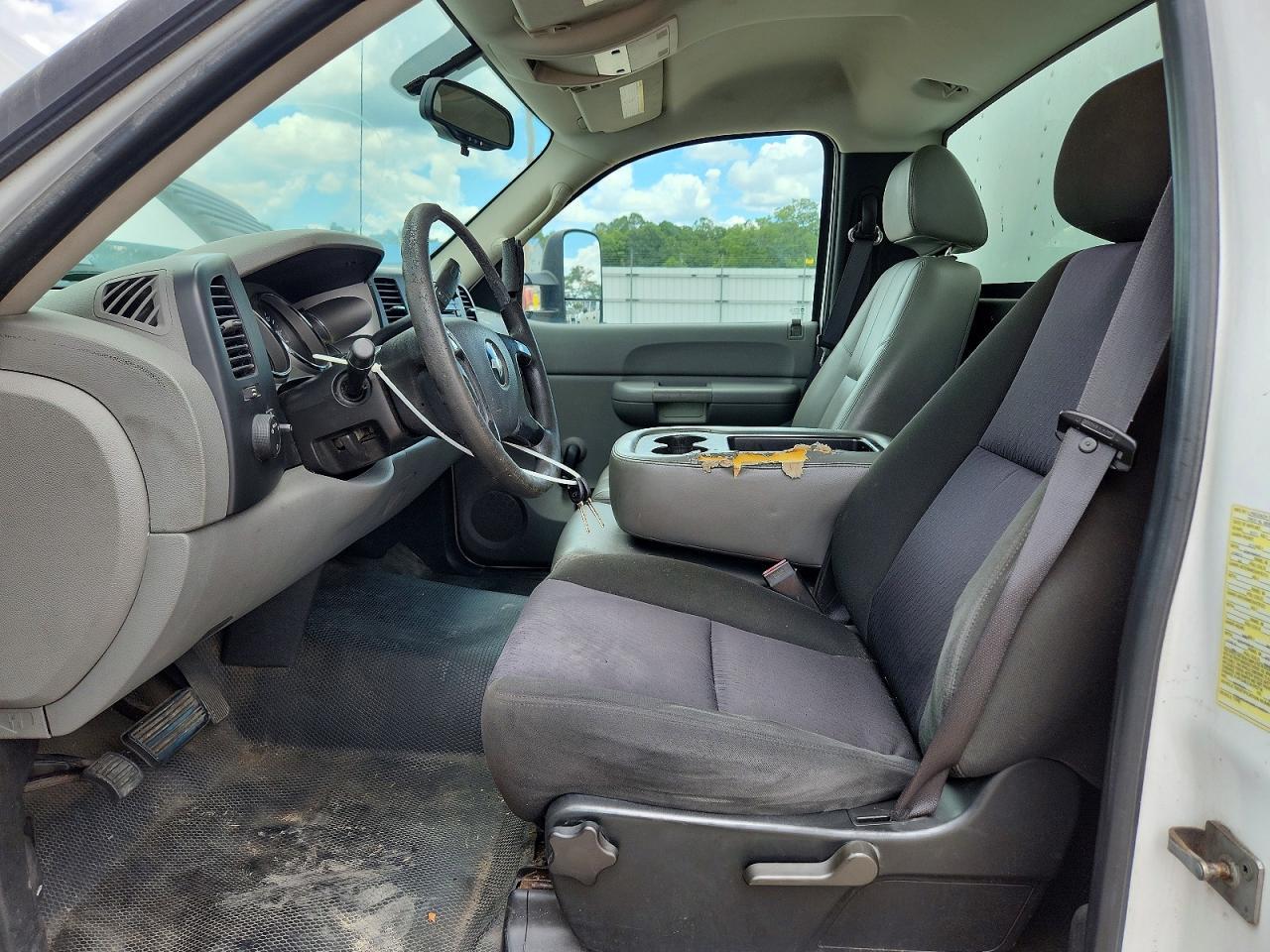 2008 CHEVROLET SILVERADO BOX TRUCK — Фото 7 из 13