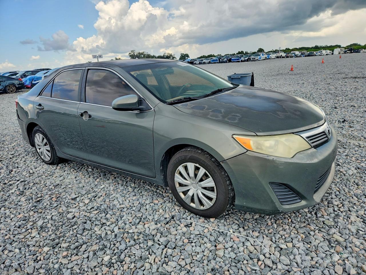 2012 TOYOTA CAMRY L — Фото 4 из 12