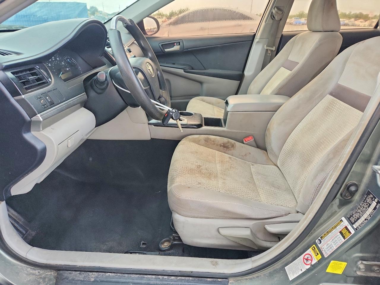2012 TOYOTA CAMRY L — Фото 7 из 12