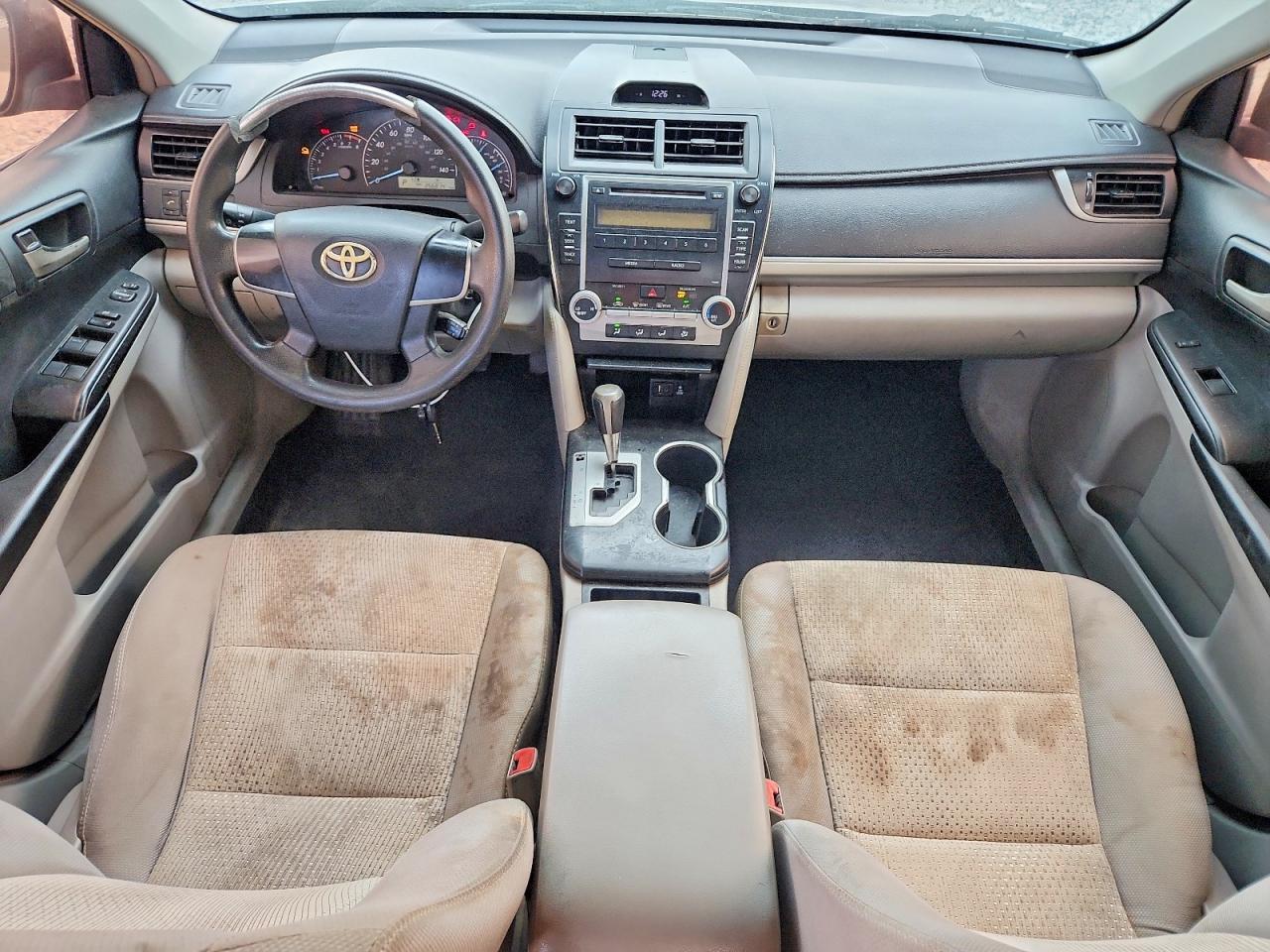 2012 TOYOTA CAMRY L — Фото 8 из 12
