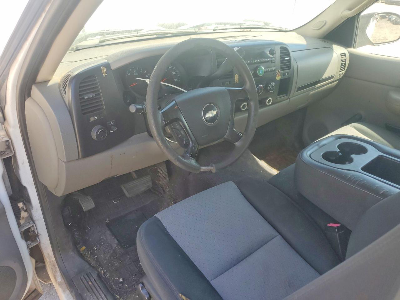 2008 CHEVROLET SILVERADO C1500 — Фото 8 из 12