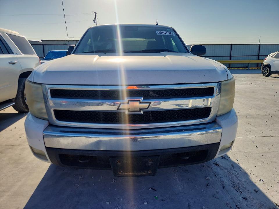 2008 CHEVROLET SILVERADO K1500 — Фото 5 из 12