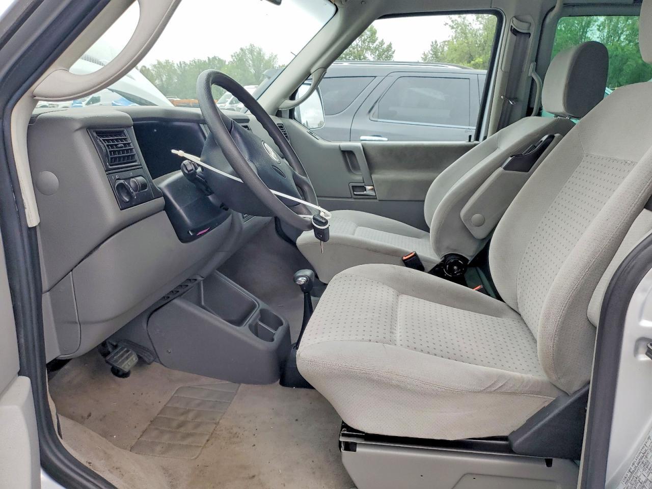 2003 VOLKSWAGEN EUROVAN GLS — Фото 7 из 12