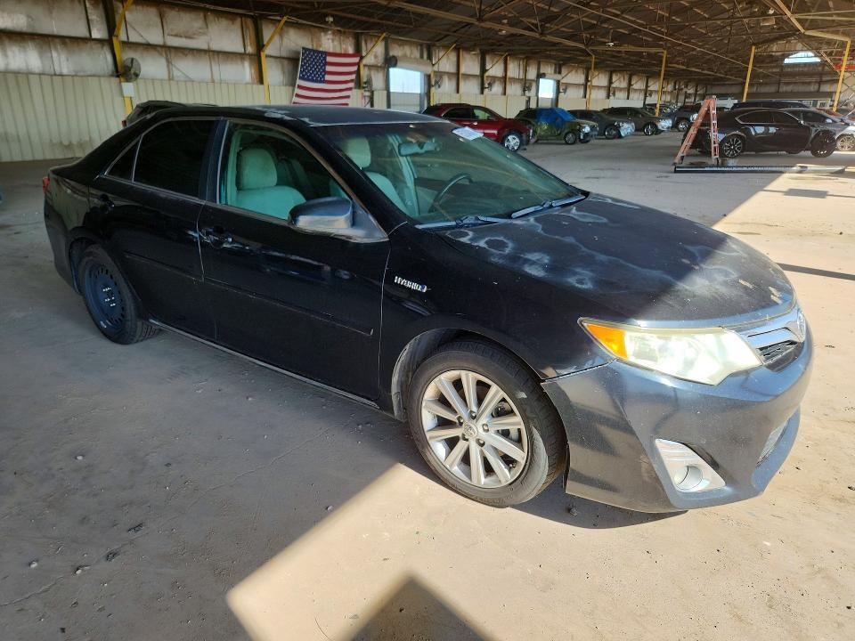 2012 TOYOTA CAMRY HYBRID XLE — Фото 4 из 12