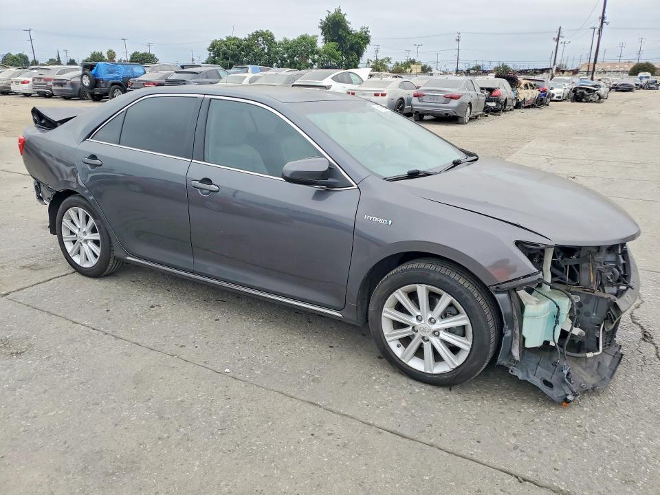 2012 TOYOTA CAMRY HYBRID XLE — Фото 4 из 13