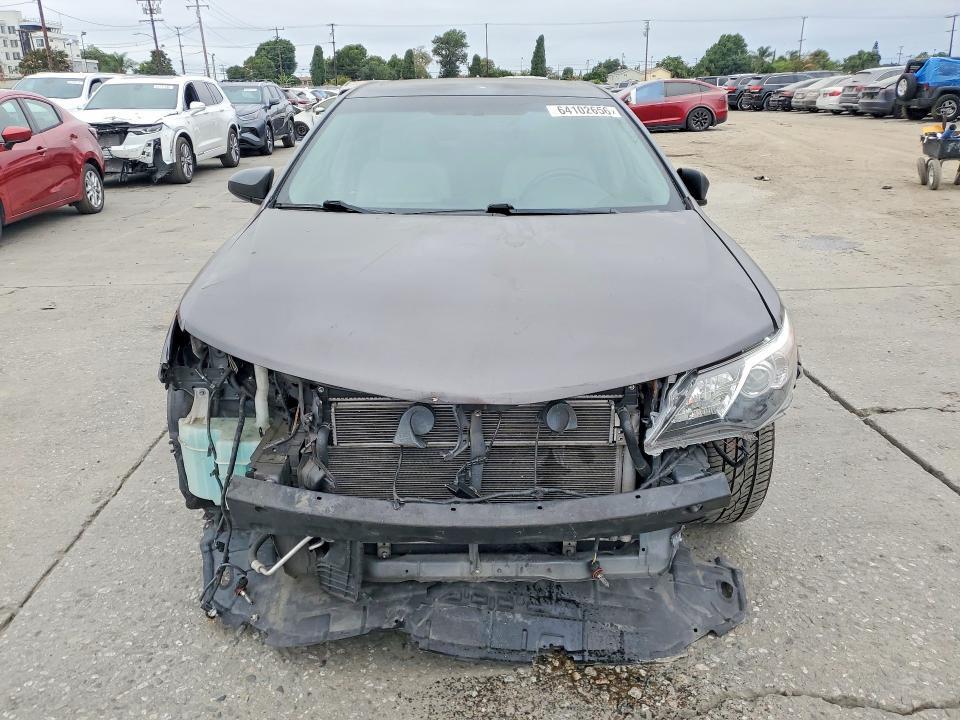 2012 TOYOTA CAMRY HYBRID XLE — Фото 5 из 13