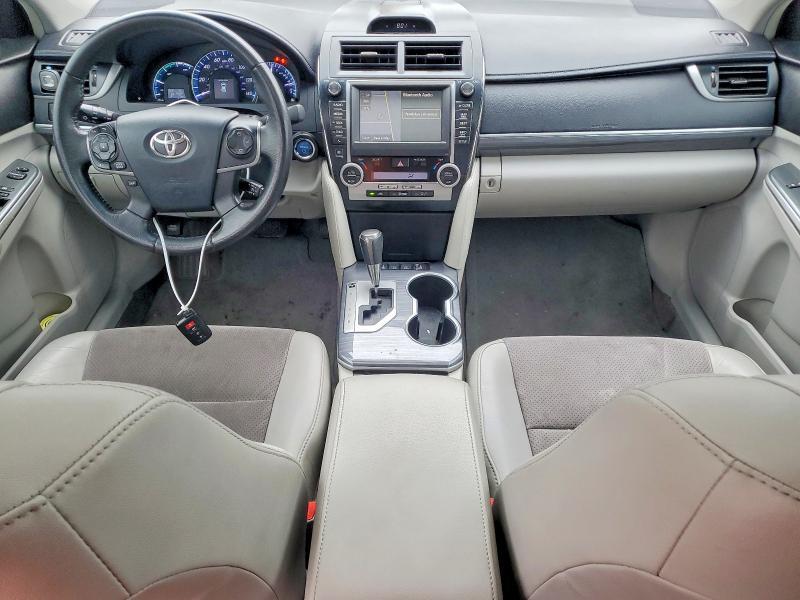 2012 TOYOTA CAMRY HYBRID XLE — Фото 8 из 13