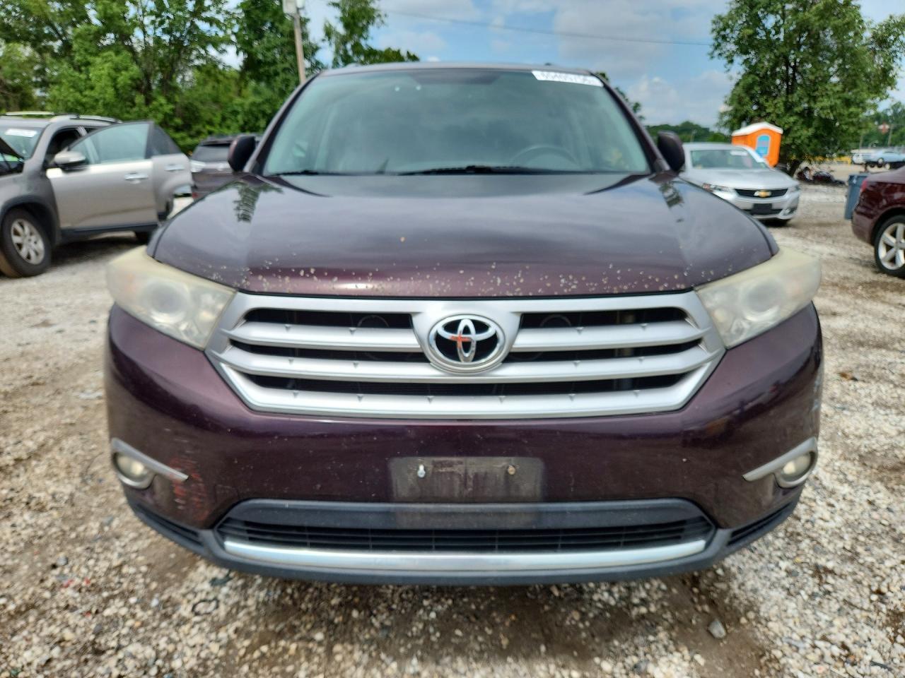 2012 TOYOTA HIGHLANDER SE — Фото 5 из 13
