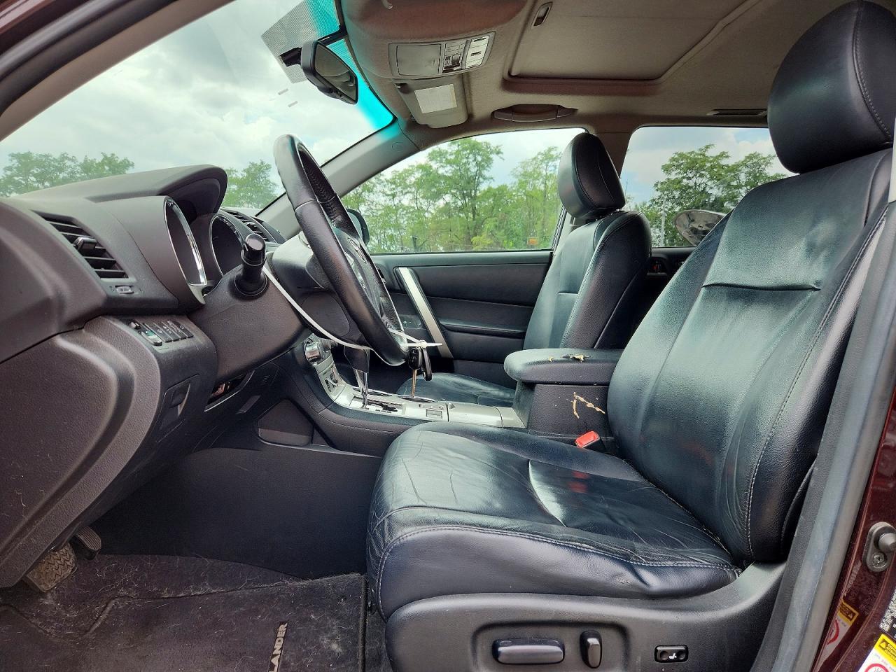 2012 TOYOTA HIGHLANDER SE — Фото 7 из 13