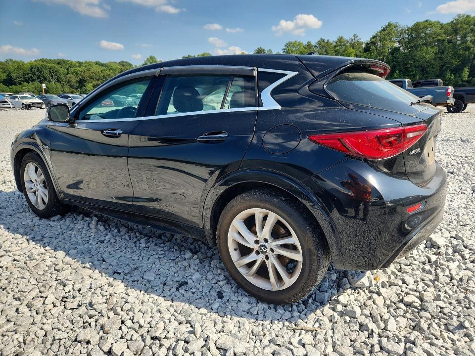 2018 INFINITI QX30 LUXURY — Фото 2 из 13