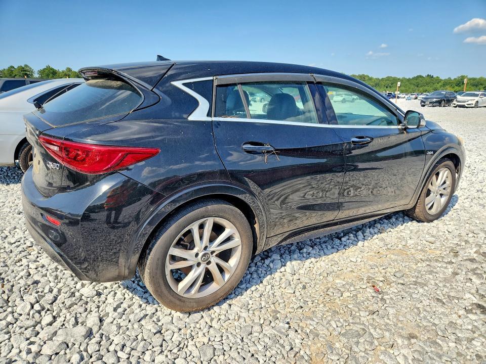 2018 INFINITI QX30 LUXURY — Фото 3 из 13